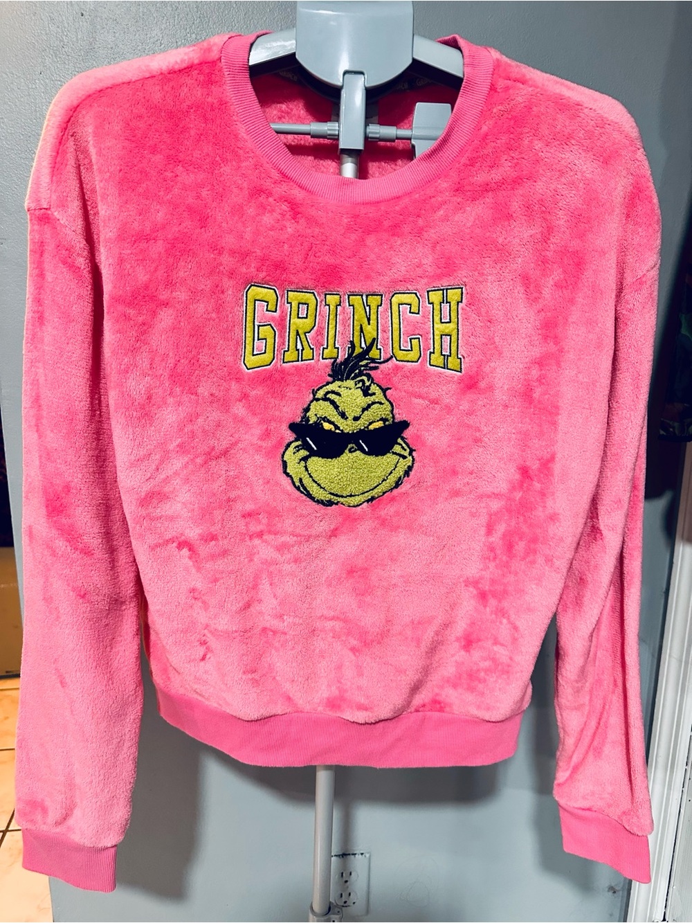 Grinch Plush Crewneck Seeater - Pink